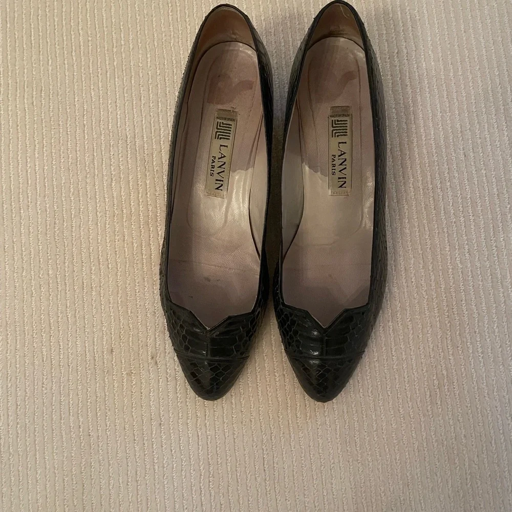 Lanvin Women’s Black Low Heel Snake Skin Design Shoe size 6 1/2